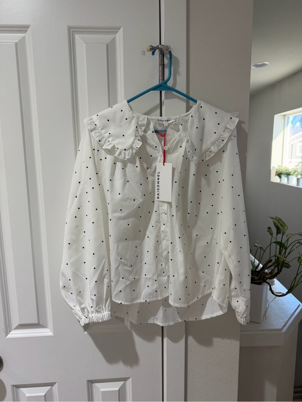 Raisonnel White Polka Dot Ruffle Collar Blouse